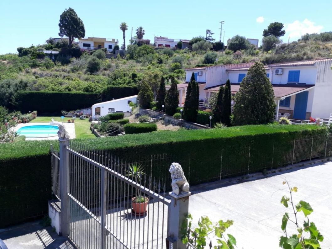 Case Vacanze Con Piscina Альтавилла-Милича Экстерьер фото